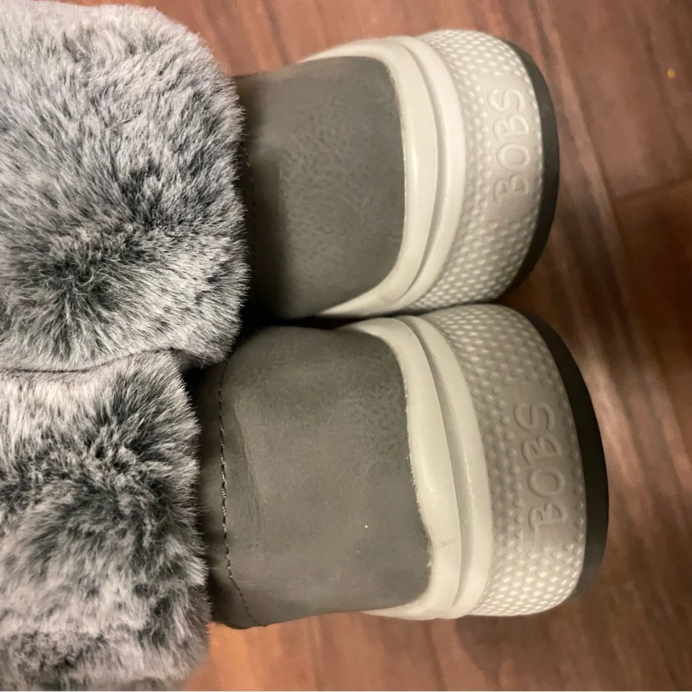 NWOT Youth Big Kids Size 6 Boots- DARLING